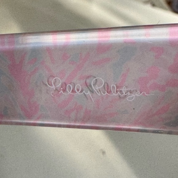 🕶️ Lilly Pulitzer Oversized Square Striped Sunglasses - Picture 7 of 7